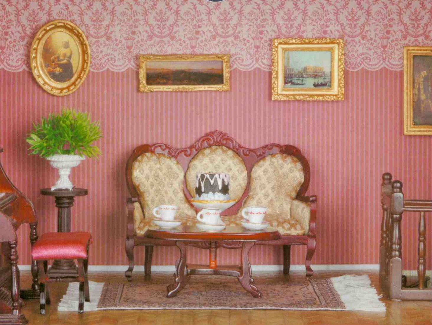 Дом викторианской эпохи - гостиная и столовая